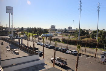 Radisson Airport 3* Oakland