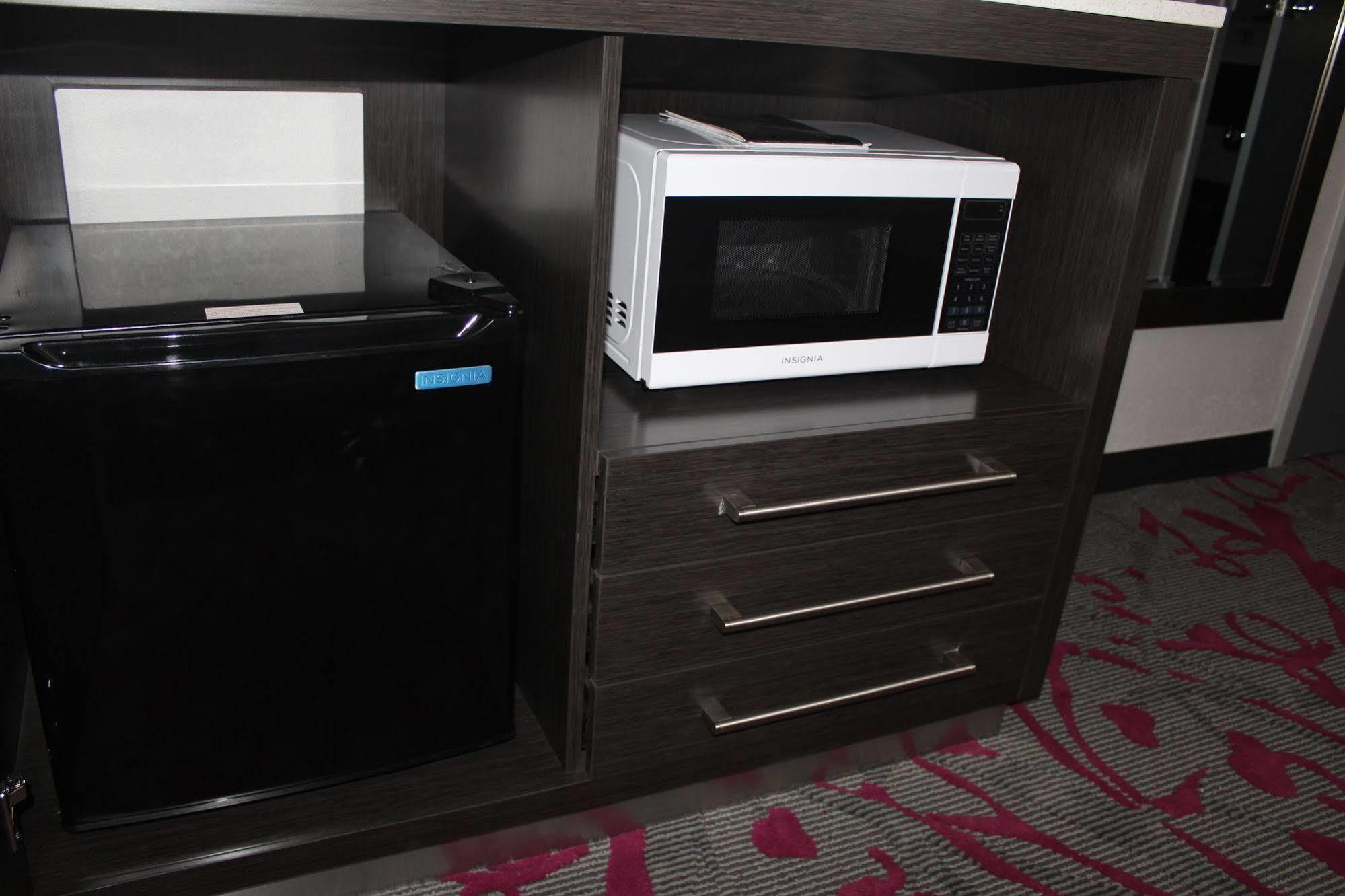 Radisson Airport 3* Oakland