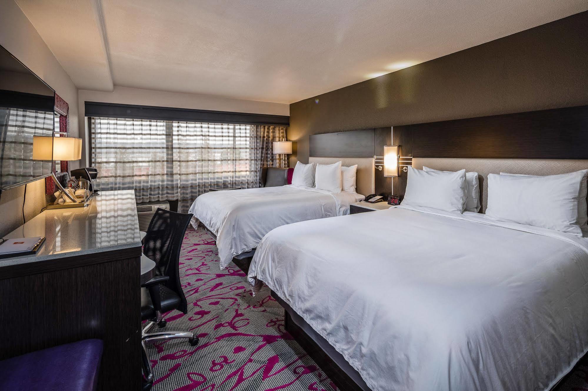 Radisson Airport Hotel 3*